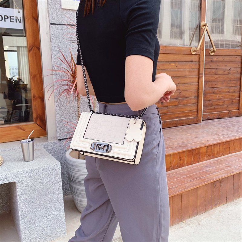 Women's Mini Chain Crossbody Bag